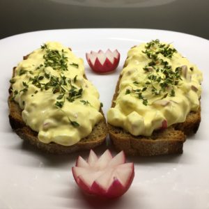 Ředkvičkovo-vajíčková pomazánka (Radish-egg spread)